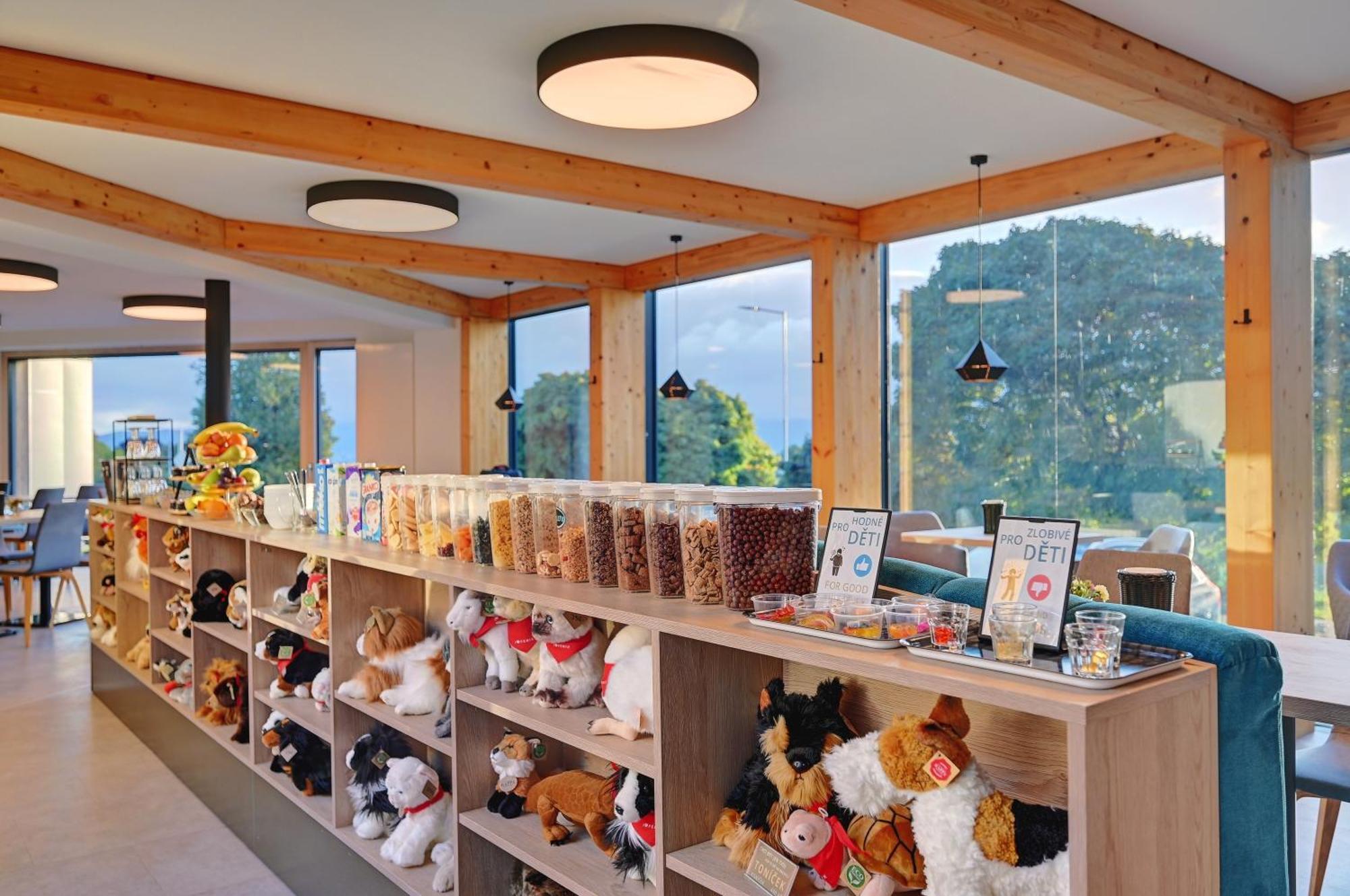 Wellness Hotel Fenix 리베레츠 외부 사진