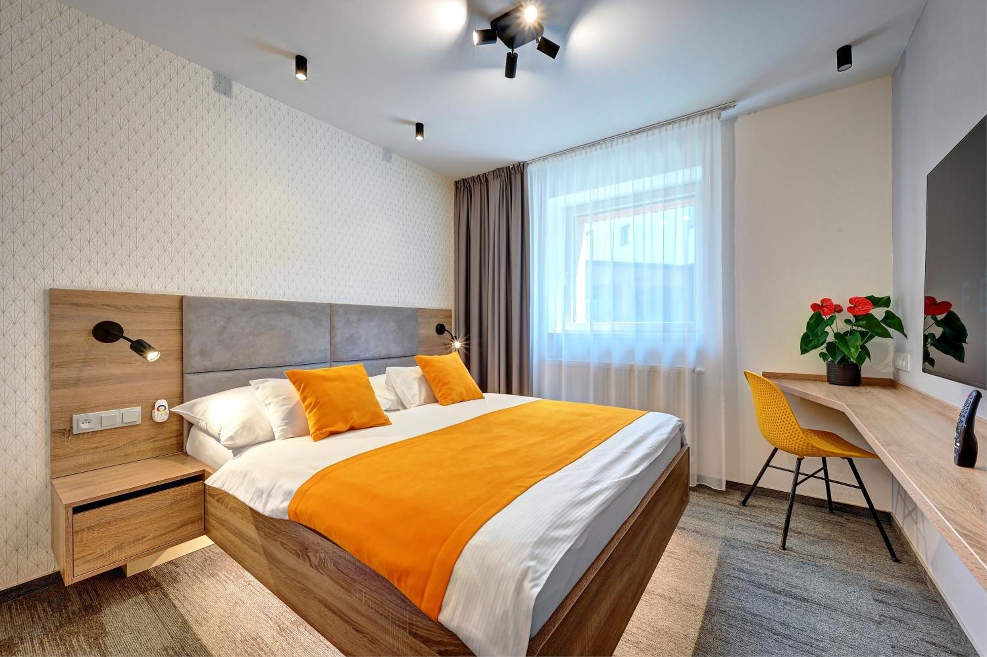 Wellness Hotel Fenix 리베레츠 외부 사진