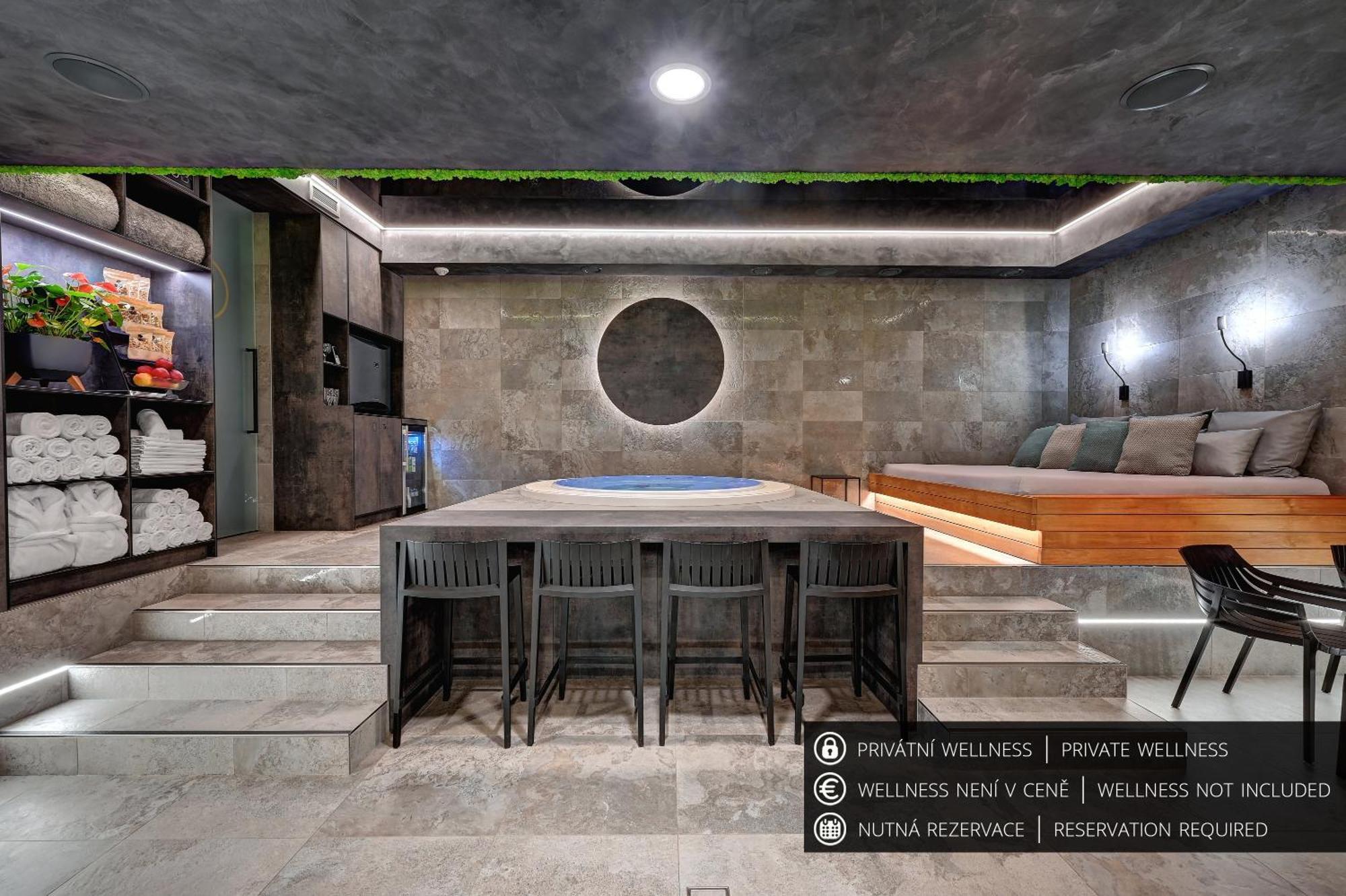 Wellness Hotel Fenix 리베레츠 외부 사진
