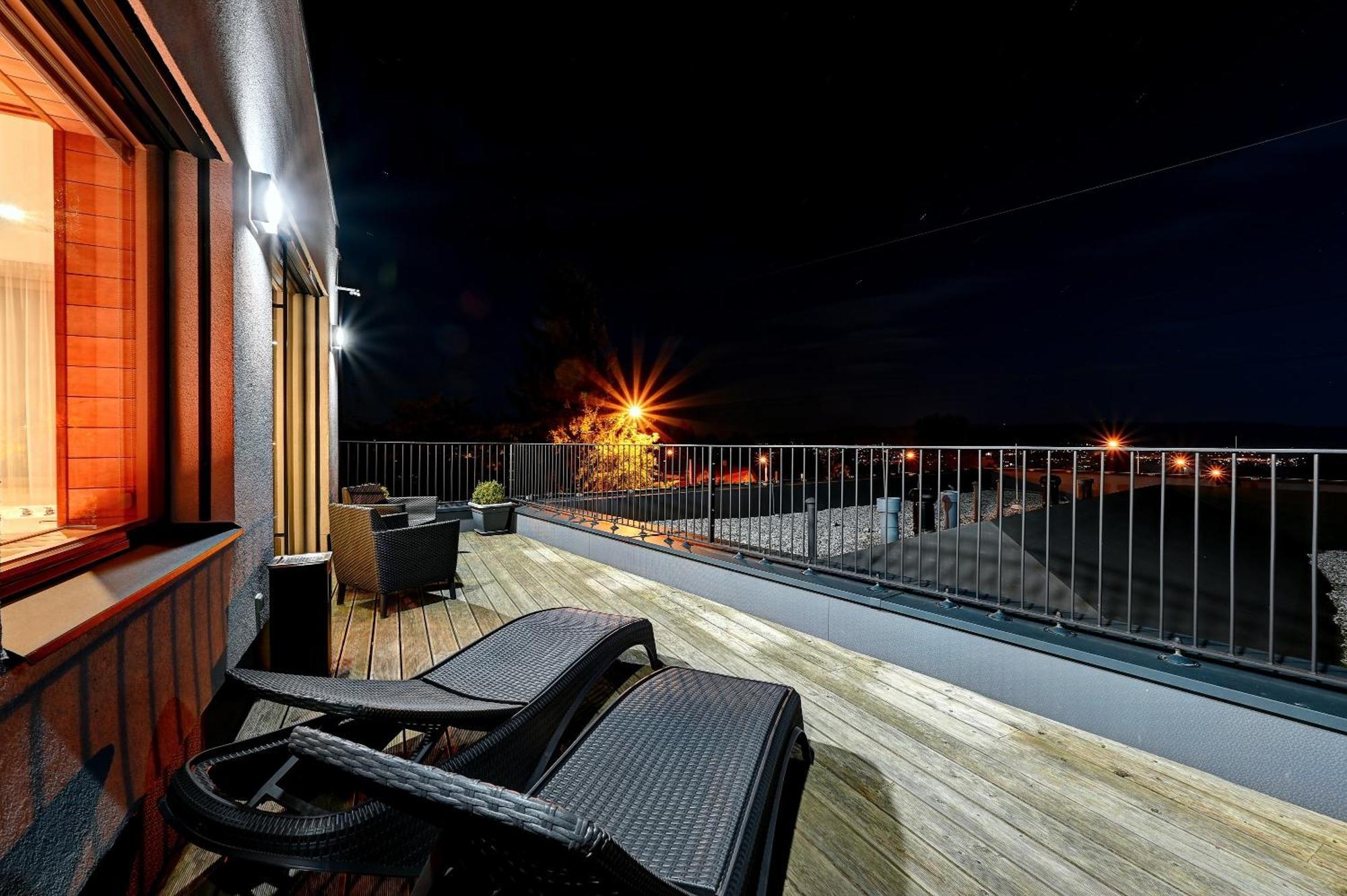 Wellness Hotel Fenix 리베레츠 외부 사진