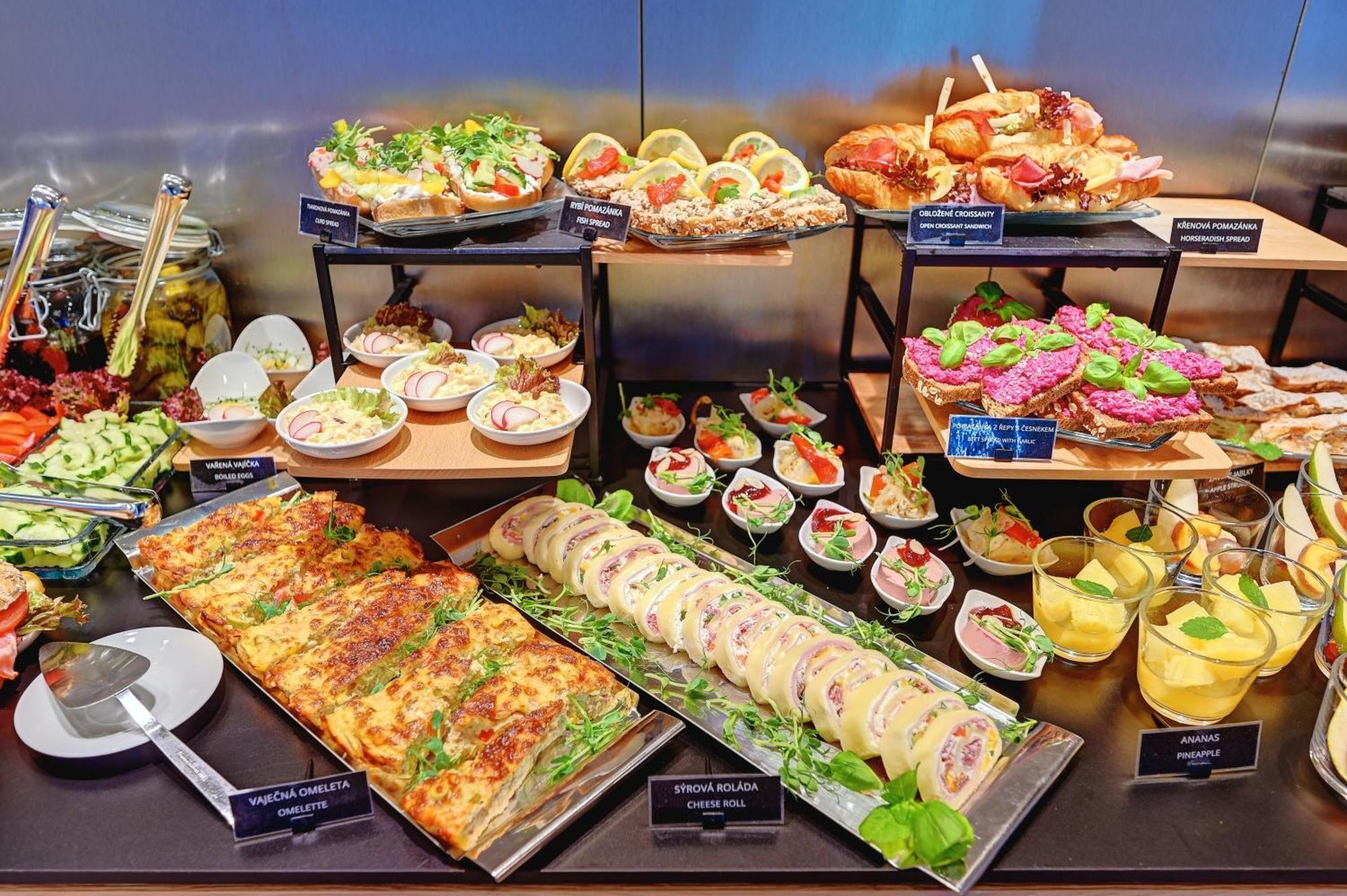Wellness Hotel Fenix 리베레츠 외부 사진