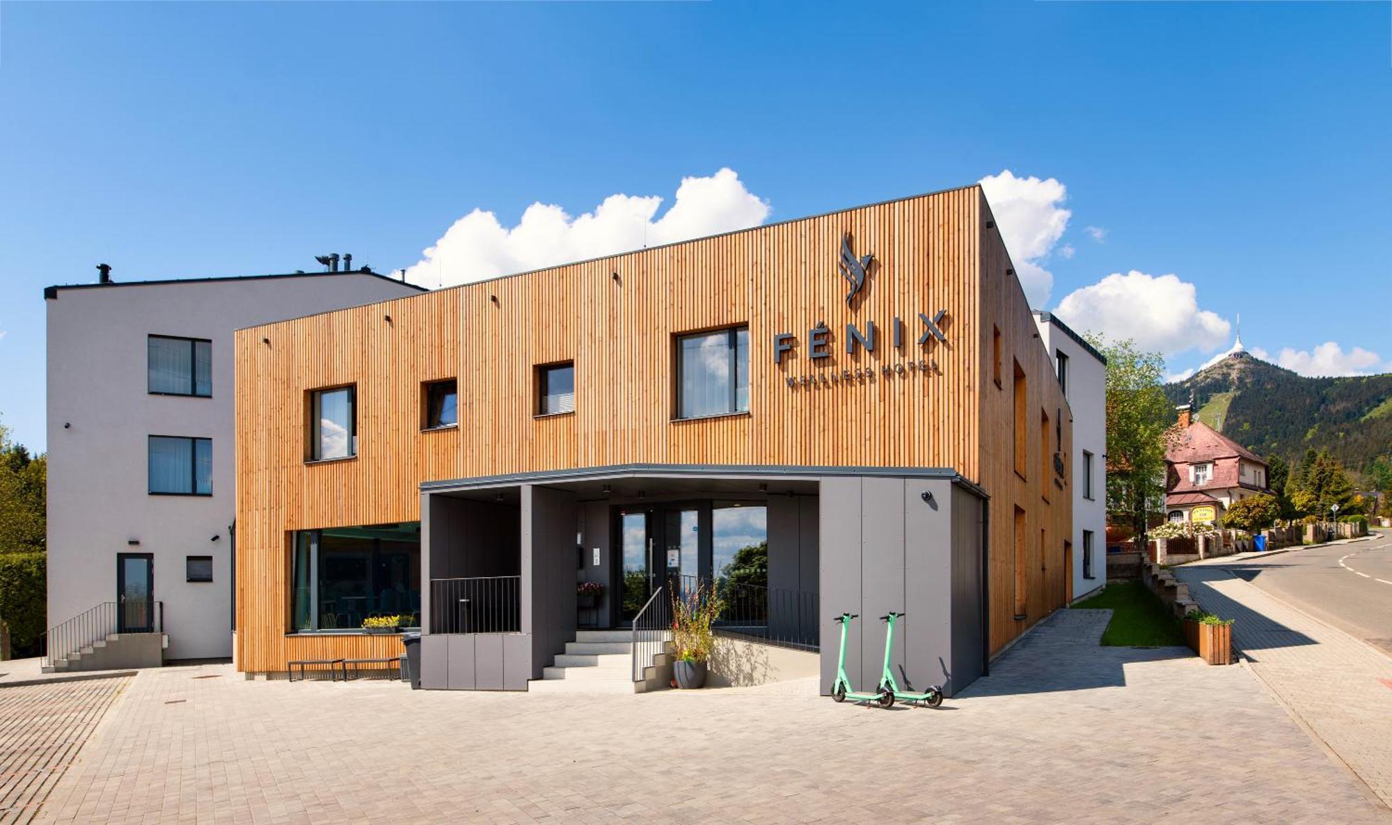 Wellness Hotel Fenix 리베레츠 외부 사진