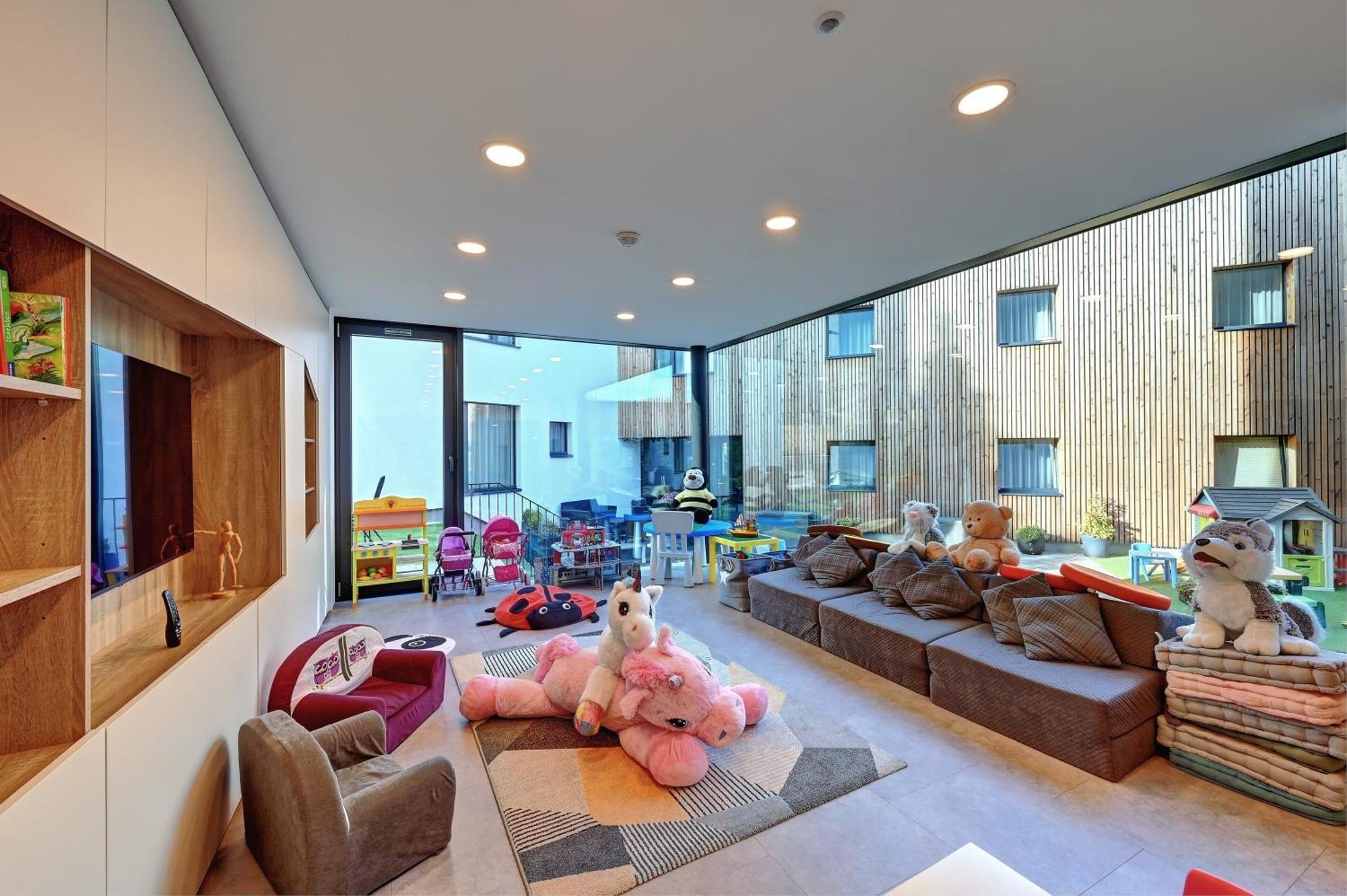 Wellness Hotel Fenix 리베레츠 외부 사진