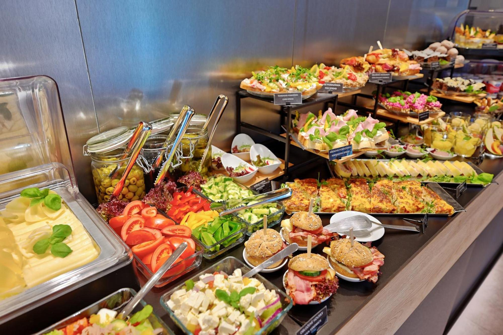 Wellness Hotel Fenix 리베레츠 외부 사진